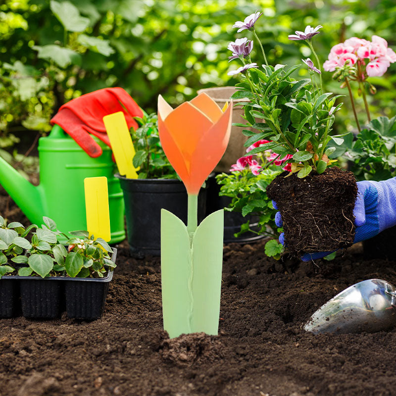 Tulip-shaped automatic drip irrigation machine